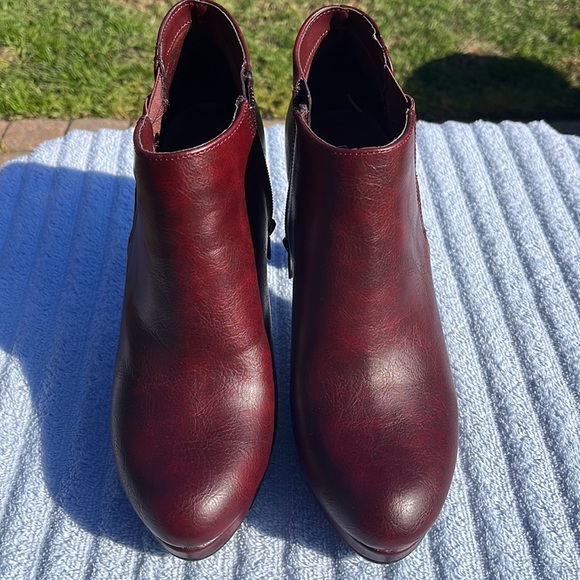 Maurices Platform Booties Size 8 - Picture 3 of 12